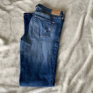 Hollister skinny jeans Medium wash 7R